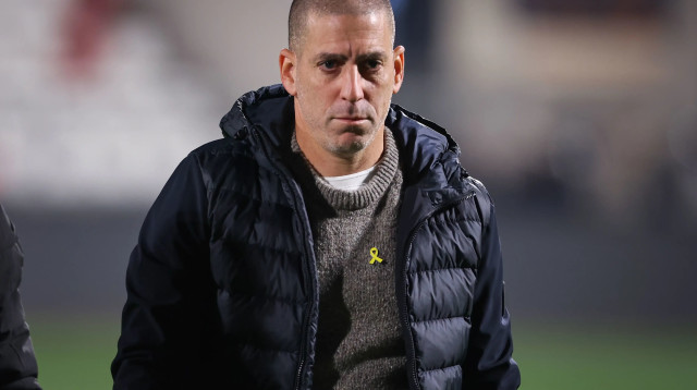 מאמן הפועל באר שבע, רן קוז'וך (צילום: מאור אלקסלסי)