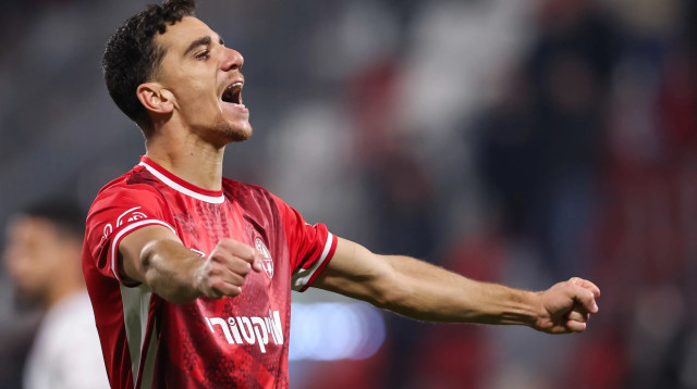 שחקן הפועל באר שבע, דן ביטון (צילום: מאור אלקסלסי)