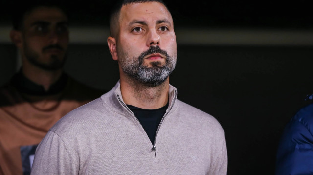 גל אראל מאמן הפועל חיפה (צילום: מאור אלקסלסי)