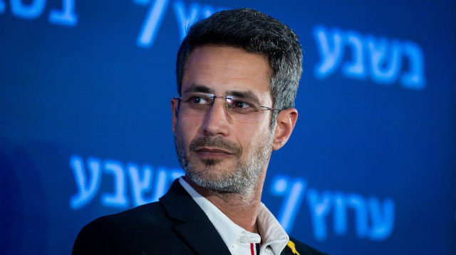 ראש עיריית קריית שמונה, אביחי שטרן (צילום: יונתן זינדל, פלאש 90)