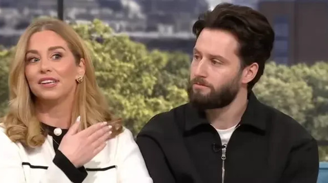 אלכס מרפי קליין ובעלה פול (צילום: צילום מסך)