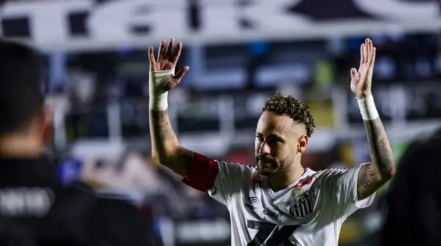 שער ובישול במשחק הקריטי. ניימאר (צילום: אימג'בנק  GettyImages)