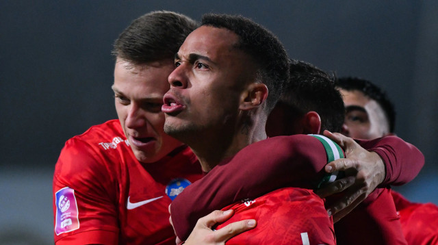 שחקני קרפטי לבוב, ברוניניו, אולכסיי סיך (צילום: GettyImages, Global Images Ukraine)