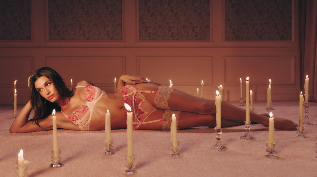 היילי ביבר לויקטוריה סיקרט (צילום: VS&CO)