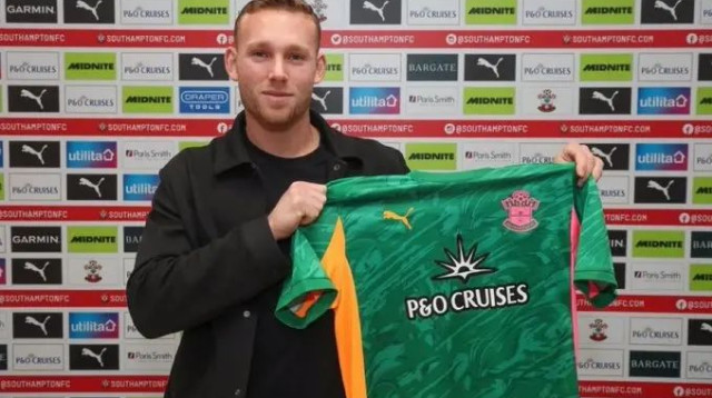 מחמאות מהמאמן החדש. דניאל פרץ (צילום: אתר רשמי, האתר הרשמי של סאות'המפטון)