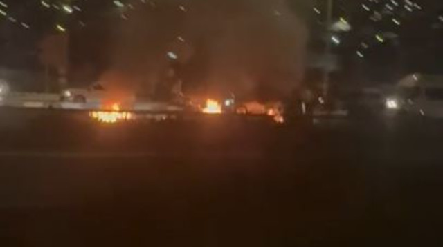 שריפה על כביש 77, הצתה במהלך הפגנה (צילום: שימוש לפי סעיף 27א')