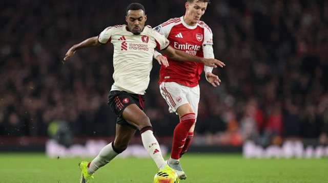 ריאן חראפנברך מול מרטין אודגור (צילום: Gettyimages)