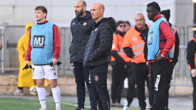 זיו אריה מאמן הפועל ירושלים (צילום: ברני ארדוב)