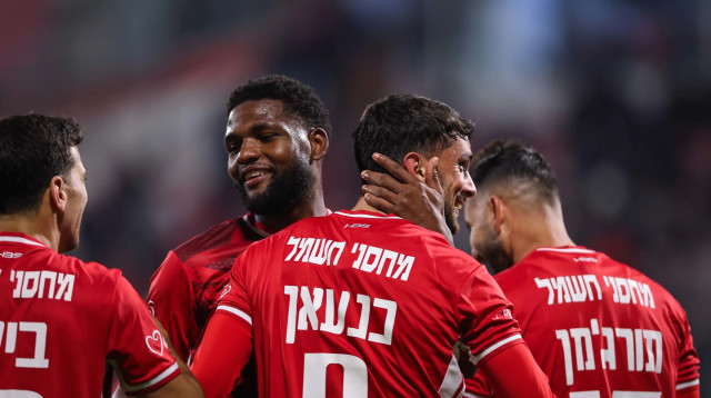 לוקאס ונטורה, חמודי כנעאן, הפועל באר שבע (צילום: מאור אלקסלסי)