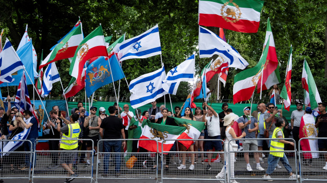 הפגנת מחאה נגד המשטר האיראני בלונדון (צילום: רויטרס)