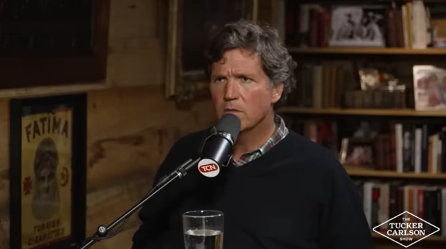 טאקר קרלסון (צילום: צילום מסך יוטיוב)