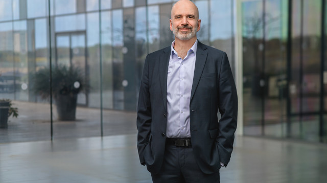 "הרפואה אינה מקצוע של אדם אחד, אלא של מערכת שלמה שפועלת יחד". ד"ר אריק סיטון (צילום: ארקדי רסקין)