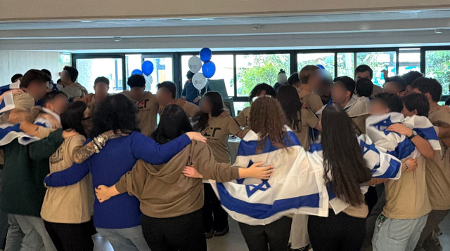 העולים החדשים (צילום: באדיבות צופים גרעין צבר)