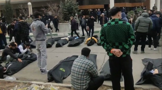 איראן: מפגינים שנרצחו על ידי המשטר בשקי גופות (צילום: צילום מסך מתוך X (לשעבר טוויטר))