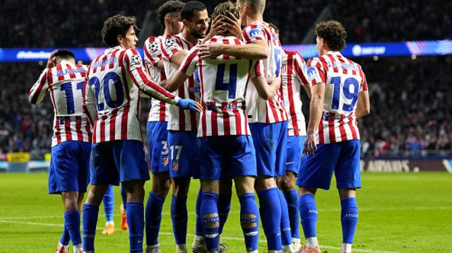 שחקני אתלטיקו מדריד חוגגים (צילום: Image Photo Agency)