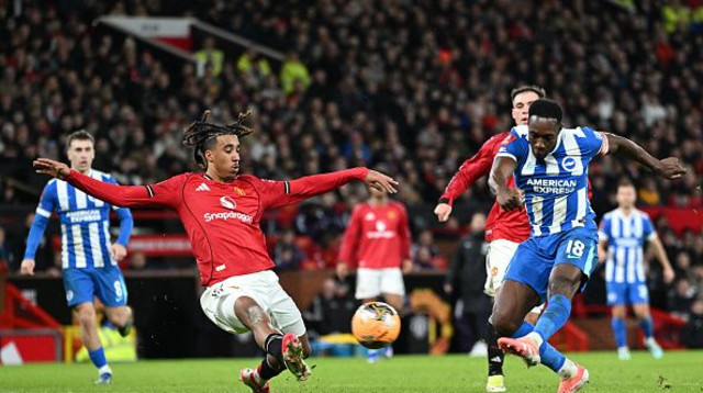 וולבק כובש מול יונייטד (צילום: Getty images)