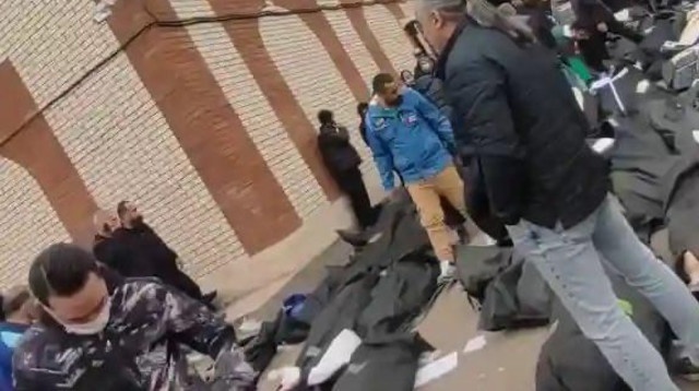 גופות באיראן (צילום: רשתות ערביות)