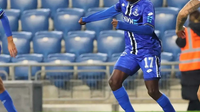 צ'יפיוקה סונגה, שחקן הפועל פתח תקוה (צילום: אודי ציטיאט)