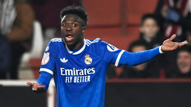 ויניסיוס שחקן ריאל מדריד מאוכזב (צילום: רויטרס)