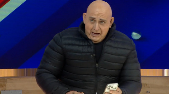 ניר דבורי בארץ נהדרת (צילום: צילום מסך ארץ נהדרת)