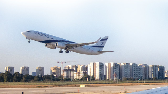 מטוס ממריא (צילום: יוסי אלוני פלאש 90)