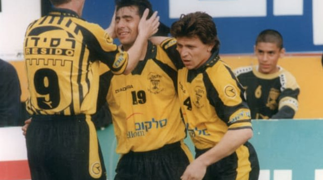 31 שערים משותפים ב-1997/98. אישטוון פישונט עם סטפן שאלוי (צילום: יח"צ - חד פעמי, בן אוסקר, מעריב)