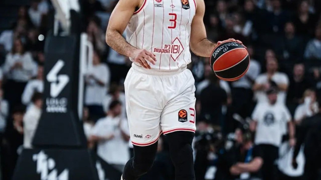 אלייז'ה בריאנט שחקן הפועל תל אביב (צילום: אתר רשמי, הפועל "IBI" תל אביב)