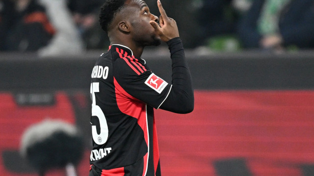 ארנו קלימואנדו שחקן איינטרכט פרנקפורט חוגג שער (צילום: GettyImages, Christian Kaspar-Bartke)