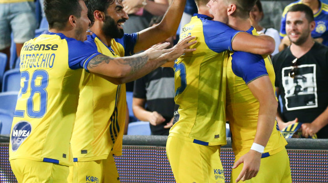 קיארטנסון חוגג שער של מכבי (צילום: דני מרון)