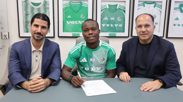 איציק עובדיה, סדריק דון, ליאור רפאלוב (צילום: אתר רשמי, מכבי חיפה)