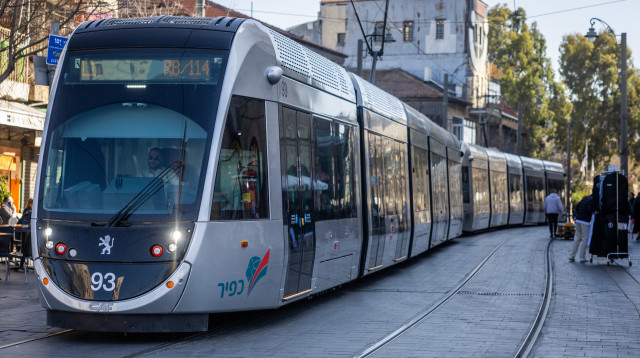 רכבת קלה בירושלים (צילום: יונתן זינדל פלאש 90)