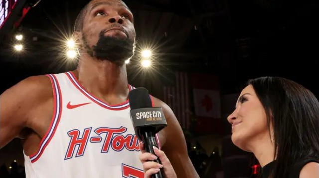 מעריך את ההישג. KD (צילום: GettyImages)