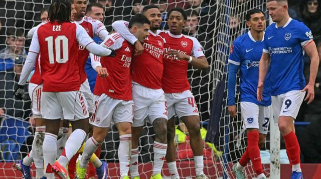 שחקני ארסנל חוגגים (צילום: GettyImages)