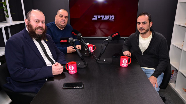 אביחי קרבצ'יק, אבי אשכנזי ומתי טוכפלד (צילום: אבשלום ששוני)