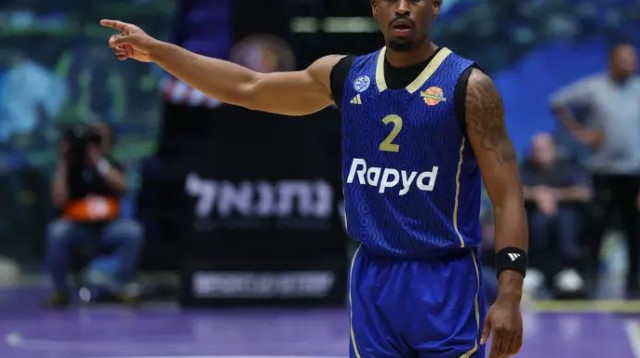 זוכה למחמאות מקטש. קלארק (צילום: אודי ציטיאט)