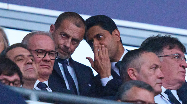 נאסר אל חלאיפי עם נשיא אופ"א, אלכסנדר צ'פרין (צילום: GettyImages, EyesWideOpen)