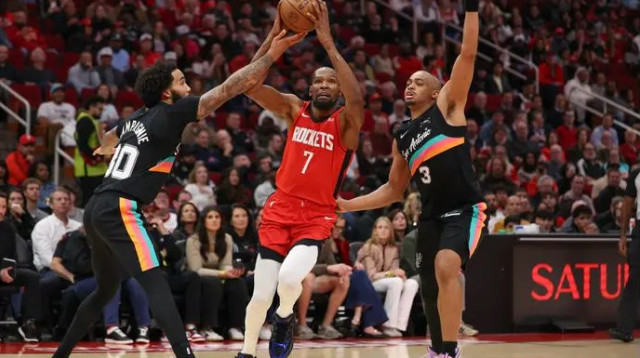 ניצחון מרשים. דוראנט (צילום: רויטרס)