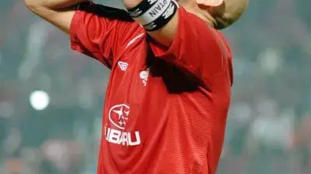 היה על כר הדשא בפעם הקודמת שהפועל תל אביב הפסידה שישה משחקי חוץ רצופים. יוסי אבוקסיס (צילום: ברני ארדוב)