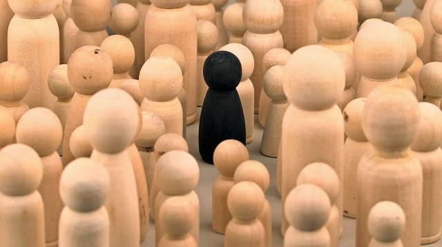 יצאנו מממ"ד שסגר עלינו ככלוב של זהב (צילום: אינגאימג')