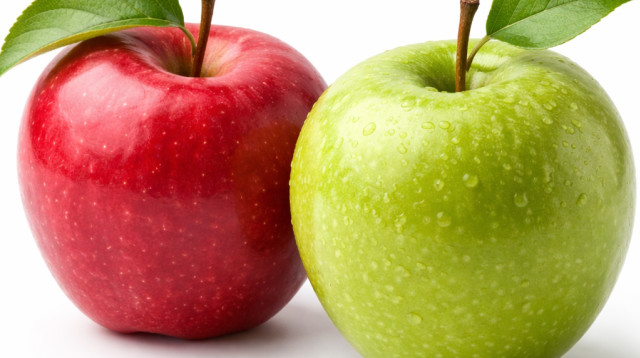 תפוח אדום וירוק (צילום: AI)