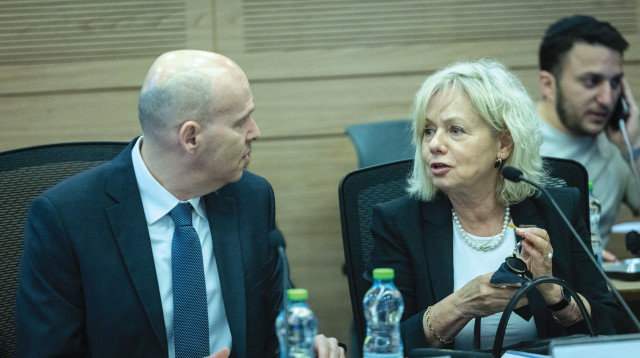 גלי בהרב מיארה ועמית איסמן (צילום: יונתן זינדל פלאש 90)