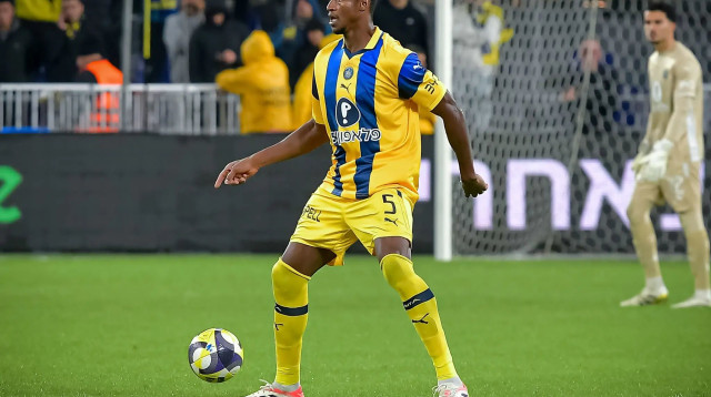 שחקן מכבי תל אביב, מוחמד עלי קמארה (צילום: אריאל שלום)