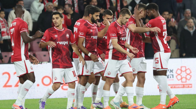 שחקני הפועל באר שבע (צילום: דני מרון)