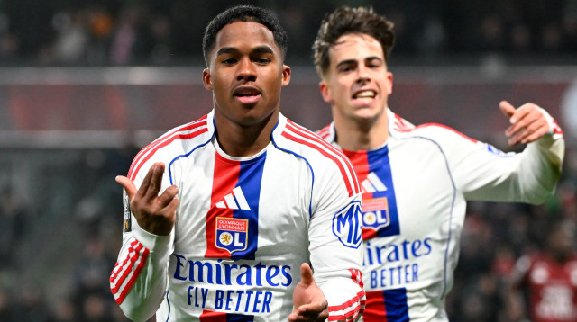 אנדריק שחקן ליון חוגג שער (צילום: GettyImages, JEAN-CHRISTOPHE VERHAEGEN/AFP)