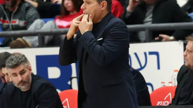 איטודיס השתולל וספג טכנית (צילום: דני מרון)