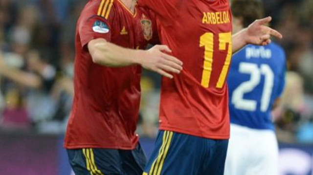 אלברו ארבלואה וצ'אבי אלונסו בימיהם בנבחרת ספרד (צילום: PATRICK HERTZOG)