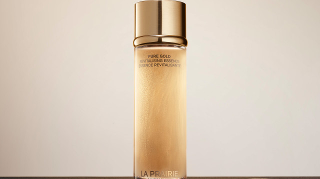 לה פררי PURE GOLD REVITALISIND ESSENCE (צילום: באדיבות המותג)
