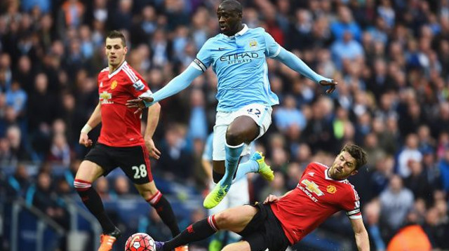 יאיא טורה מול מנצ'סטר יונייטד (צילום: Laurence Griffiths)