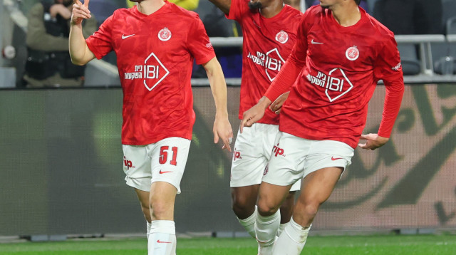 צ'יקו חוגג עם אלטמן (צילום: אודי ציטיאט)