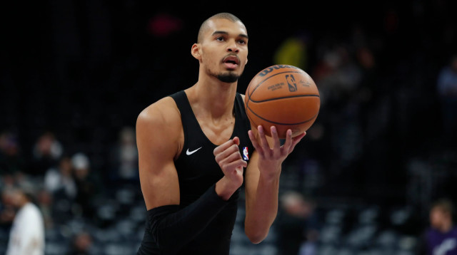 שחקן סן אנטוניו ספרס ויקטור וומבניאמה (צילום: GettyImages, Chris Gardner)